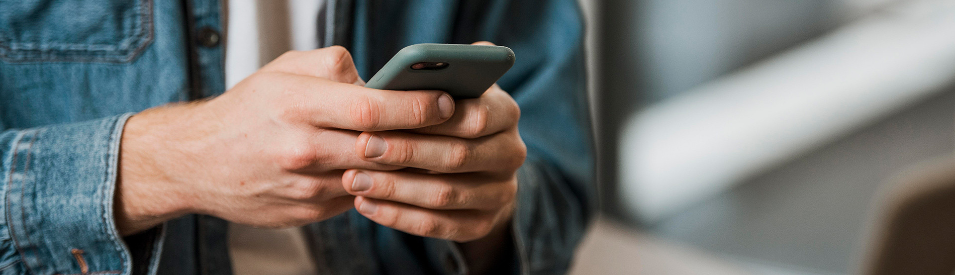 Nowe ostrzeżenie DWP o oszustwie sms dotyczącym dodatku na koszty utrzymania o wartości 300 funtów.